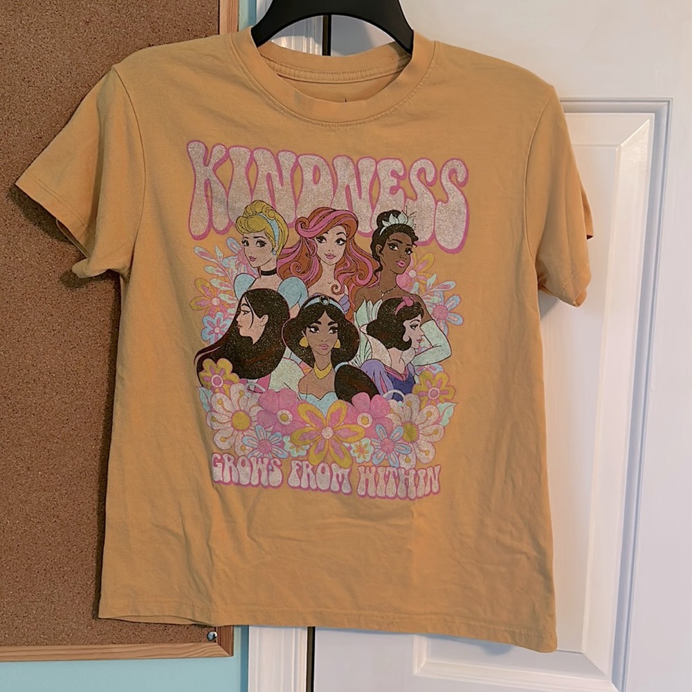 3/$8 - Disney Princess “Kindness Grown From Within” graphic t-shirt - Size XS